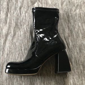 ONLYMAKER Black Patent Leather Square Chucky Heels